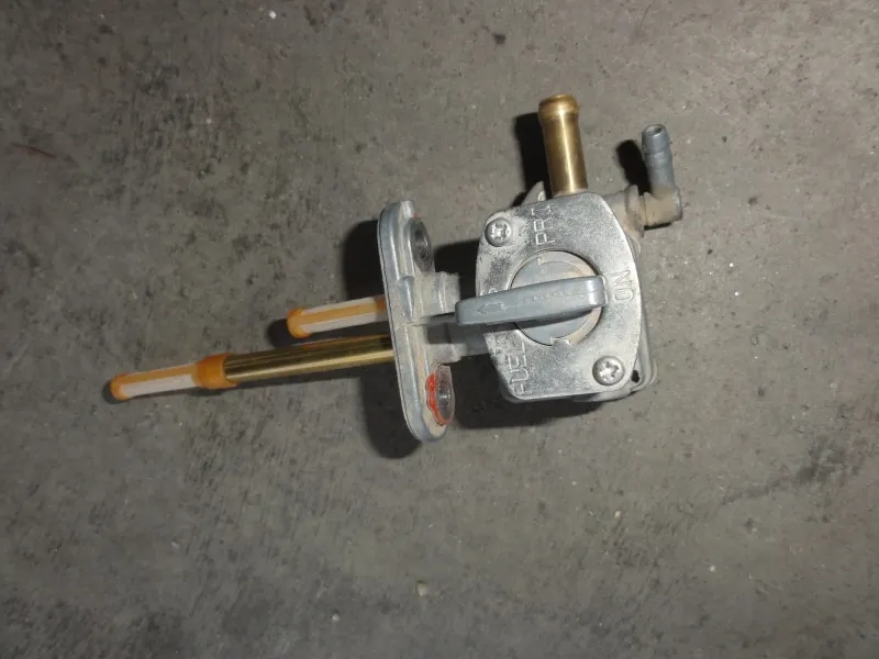 Suzuki DR350 Petcock