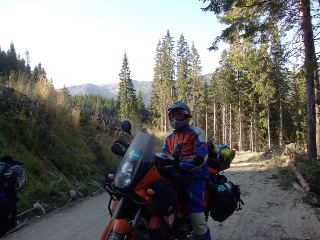 Ride a motorcycle, KTM 950 Adventurer