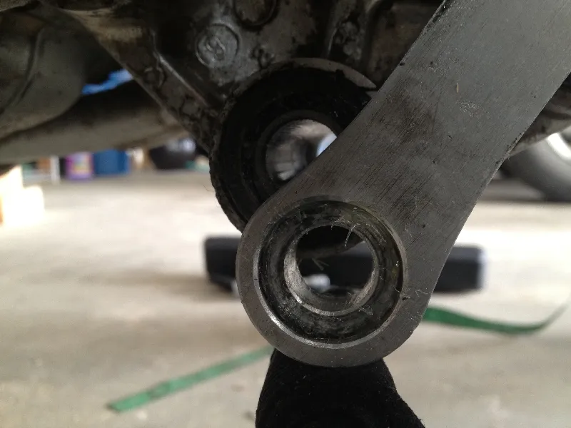 Lining up lowering links
